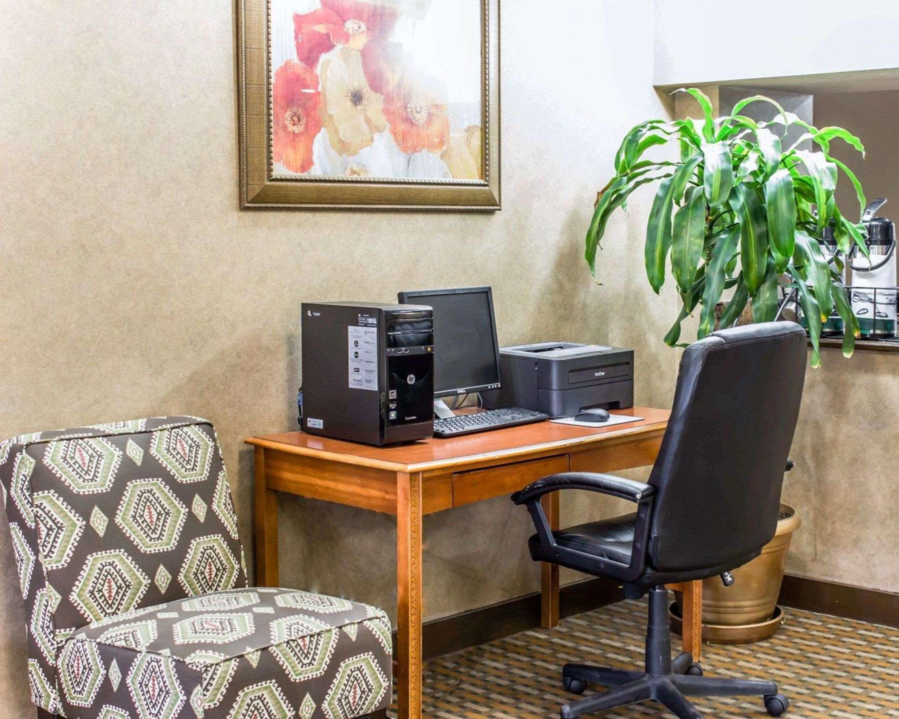 Quality Inn & Suites Fayetteville Dış mekan fotoğraf