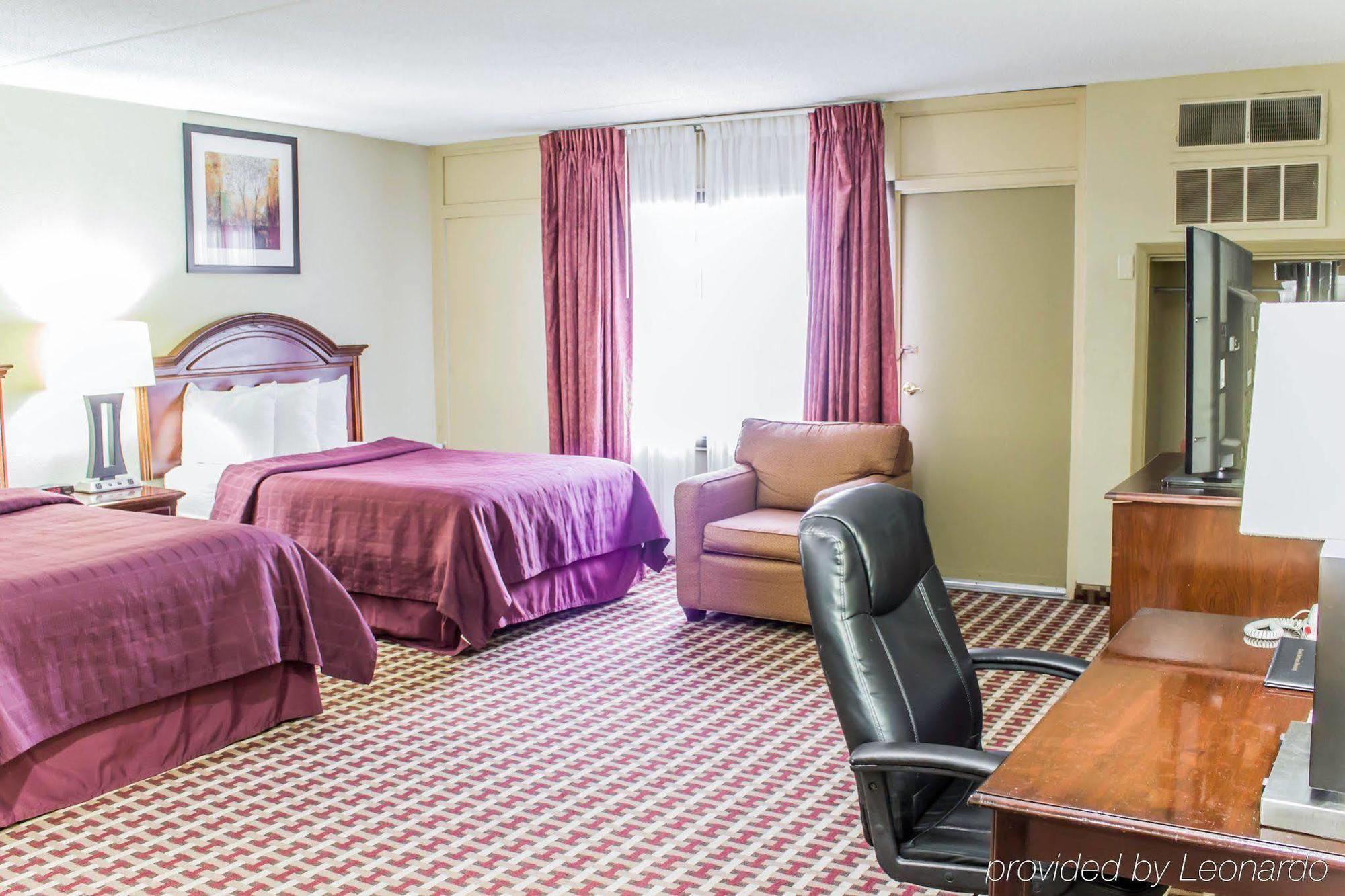 Quality Inn & Suites Fayetteville Dış mekan fotoğraf